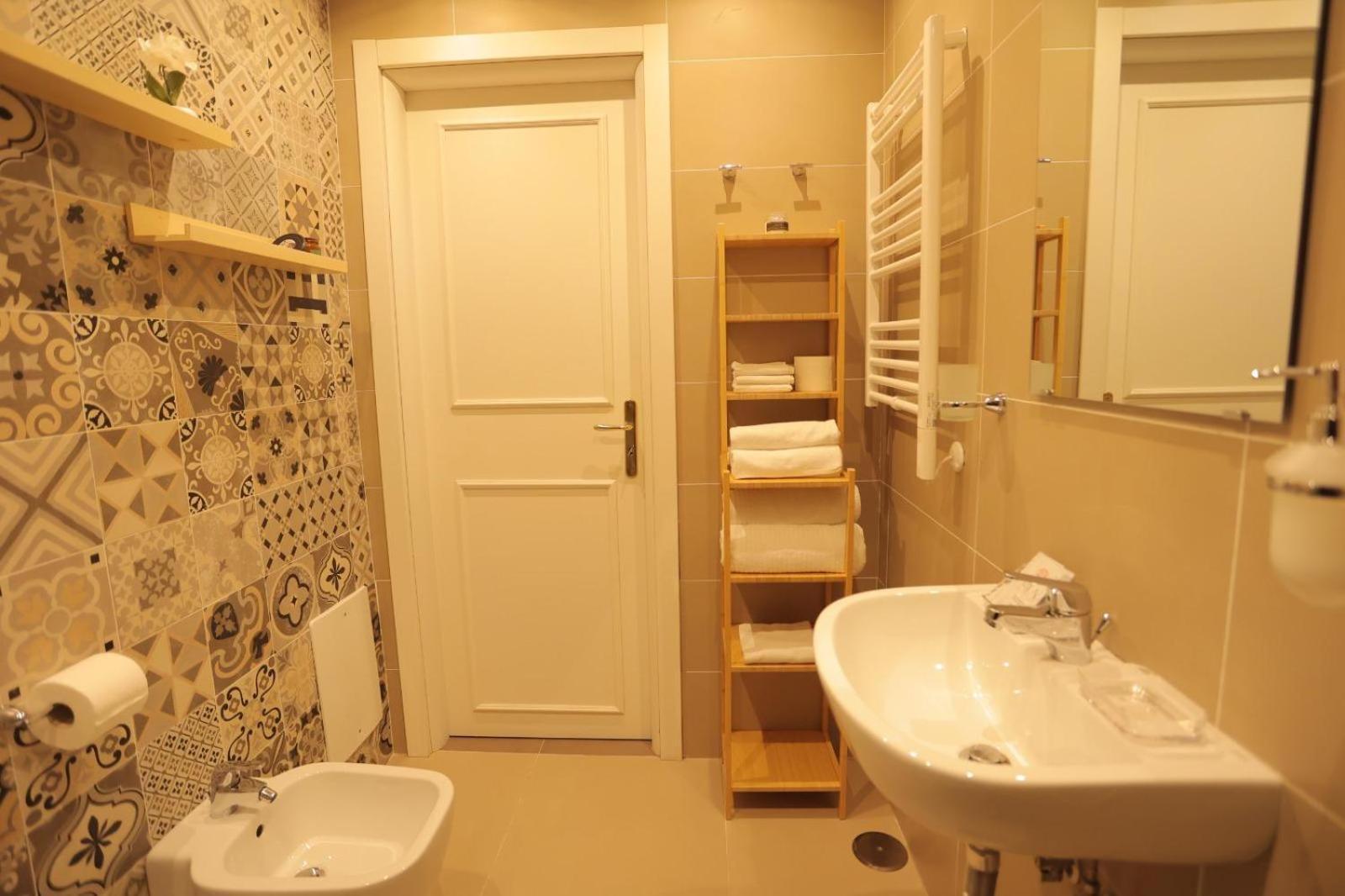 B&B Scarlatti 60 เนเปิลส์ ภายนอก รูปภาพ